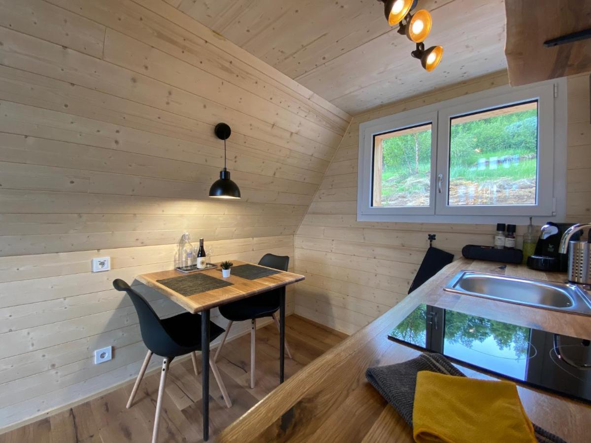 Hengifosslodge Tiny Houses Егилстадир Екстериор снимка